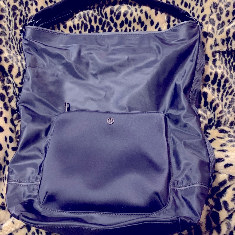 Lululemon Large